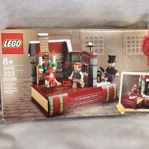 NIB  Exclusive LEGO® Charles Dickens Tribute Set